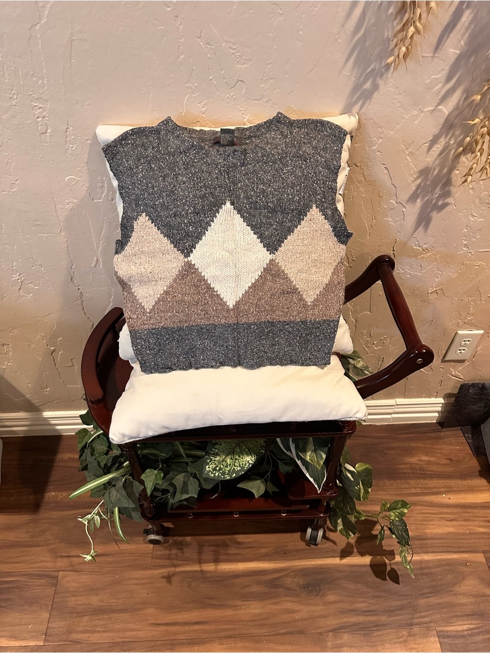 Women's Diamond Pattern Knit Sweater Vest - Gray and Cream